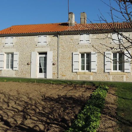 Gite De L'Aubree 17 Puy-du-Lac Exteriér fotografie